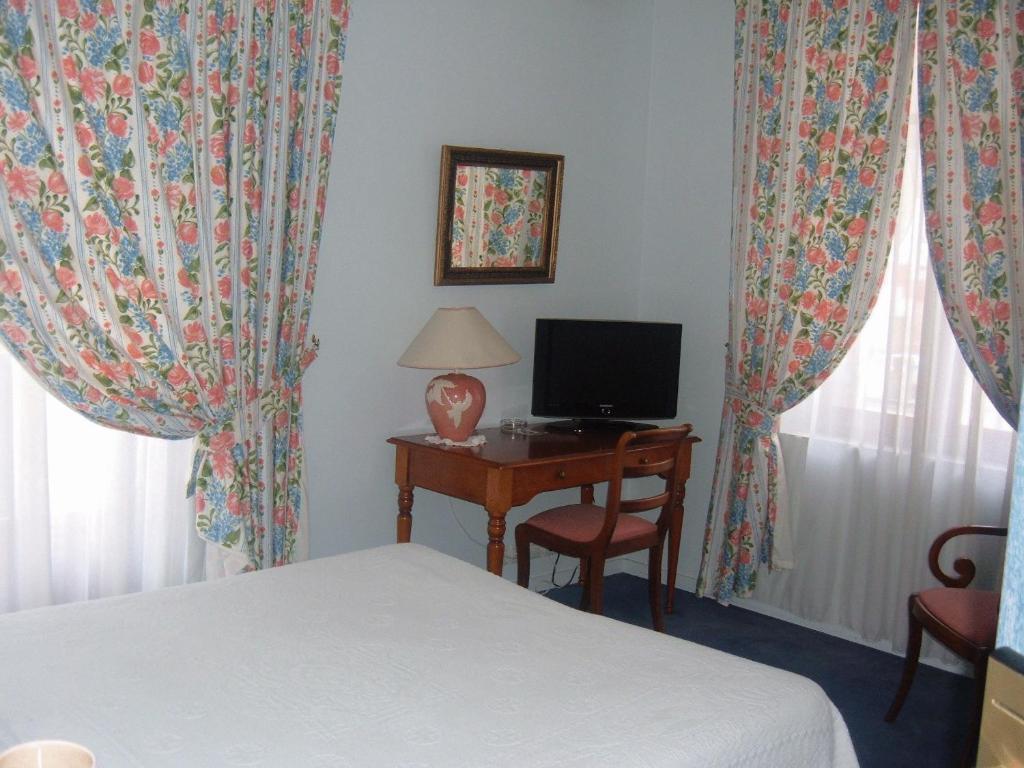 Castel Albertine Hotel 3*